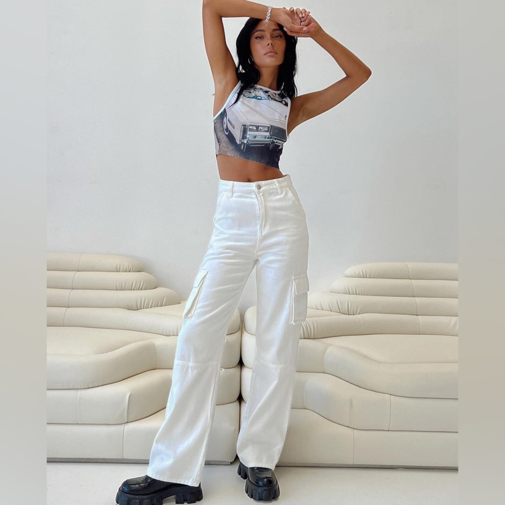 Forever 21 White Cargo Pants Size Small